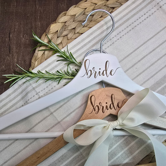 Obešalnik - bride