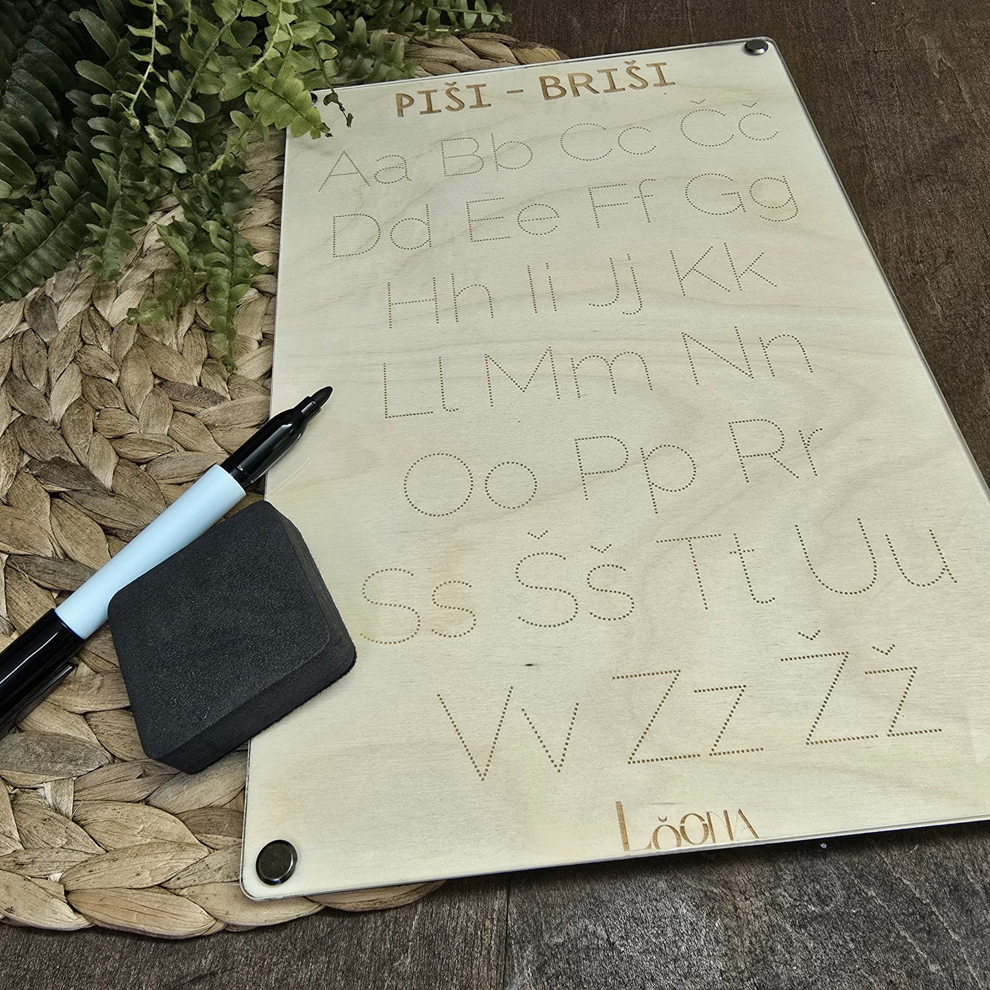 Piši – Briši: tabla z abecedo (mala in velika tiskana črka)