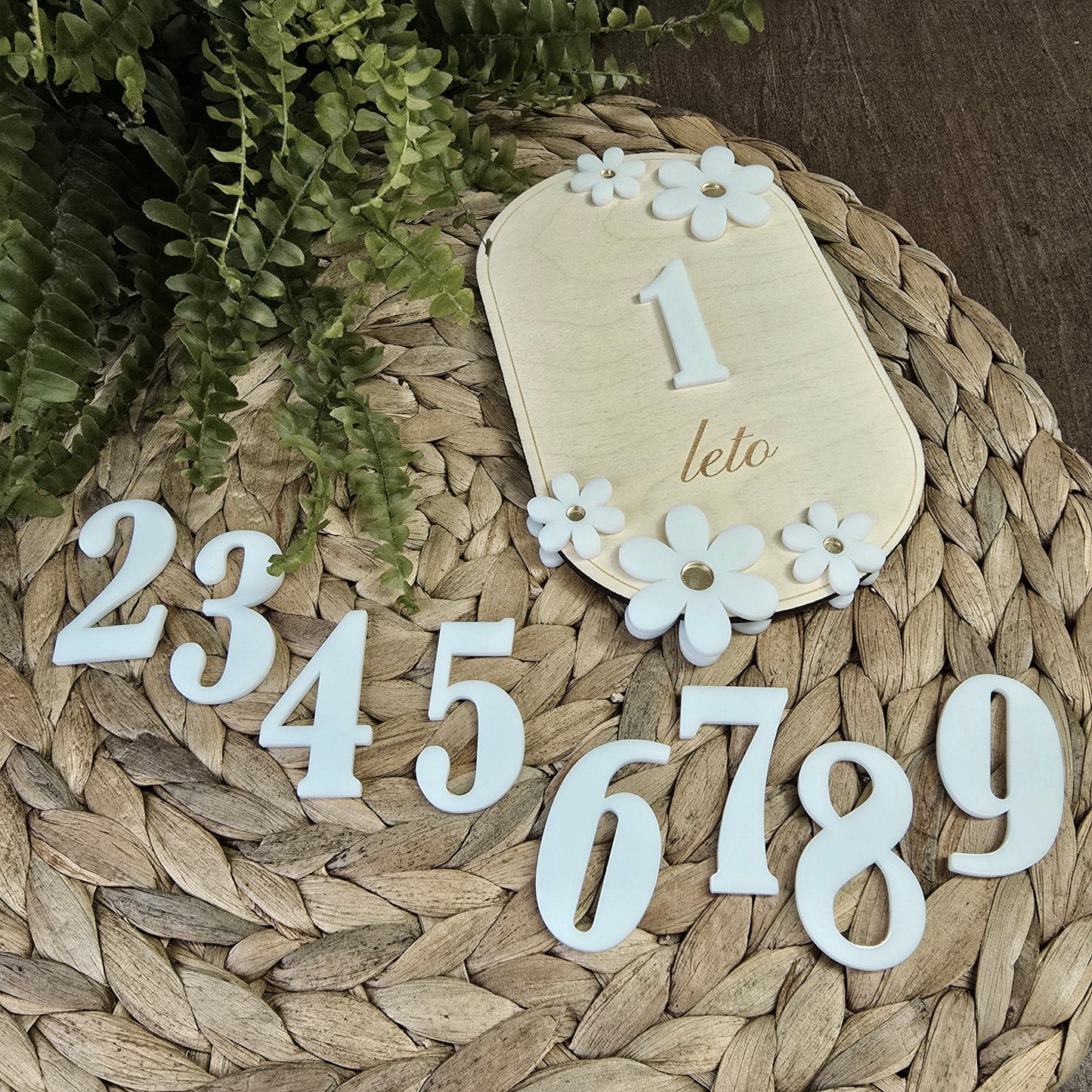 Milestone tabla z marjeticami – za mesece in prvo leto