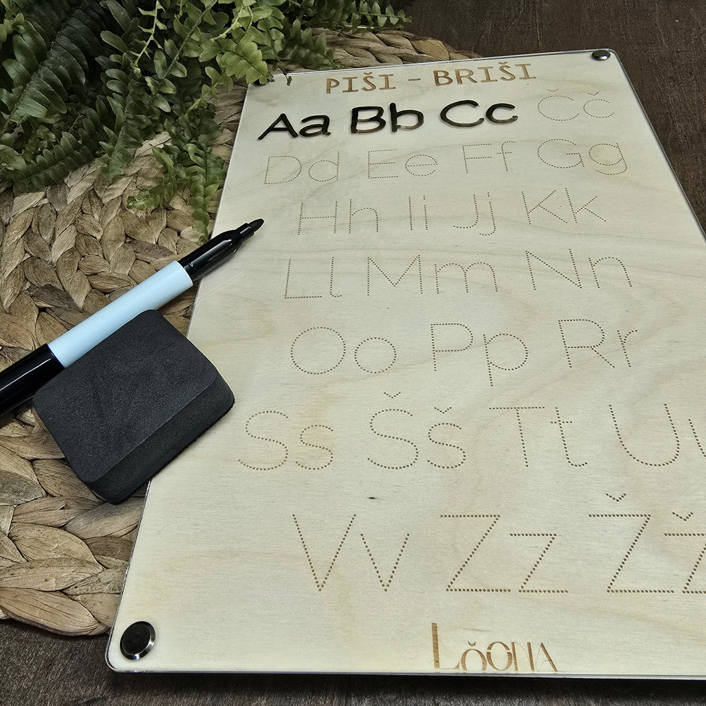 Piši – Briši: tabla z abecedo (mala in velika tiskana črka)