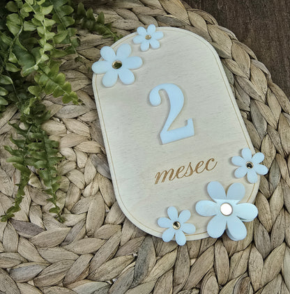 Milestone tabla z marjeticami – za mesece in prvo leto