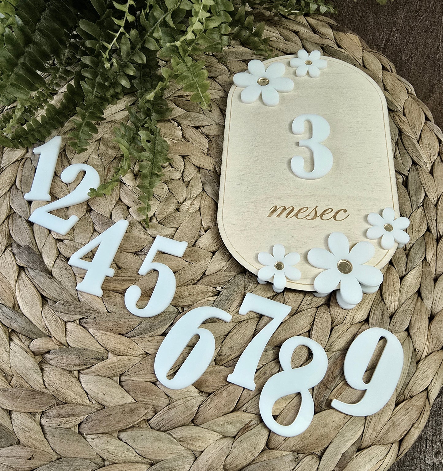 Milestone tabla z marjeticami – za mesece in prvo leto